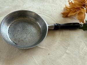 Club Hammered Aluminum small 6" skillet Wooden Handle